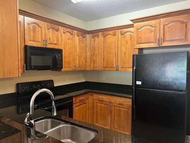 Building Photo - 2544 Robert Trent Jones Dr