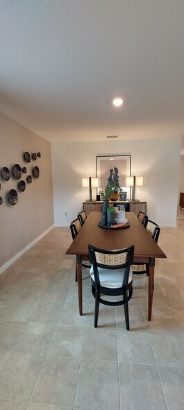 Building Photo - 13490 Tropical Breeze Way