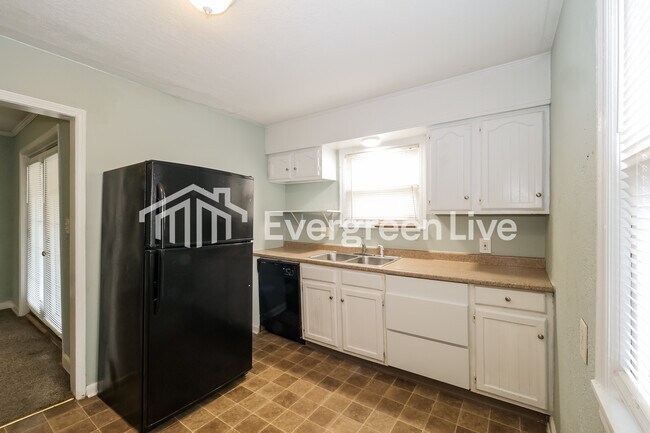 Building Photo - 7506 Lydia Ave