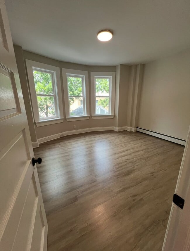 Building Photo - A Rare 5 Bedroom Renovated House Available...
