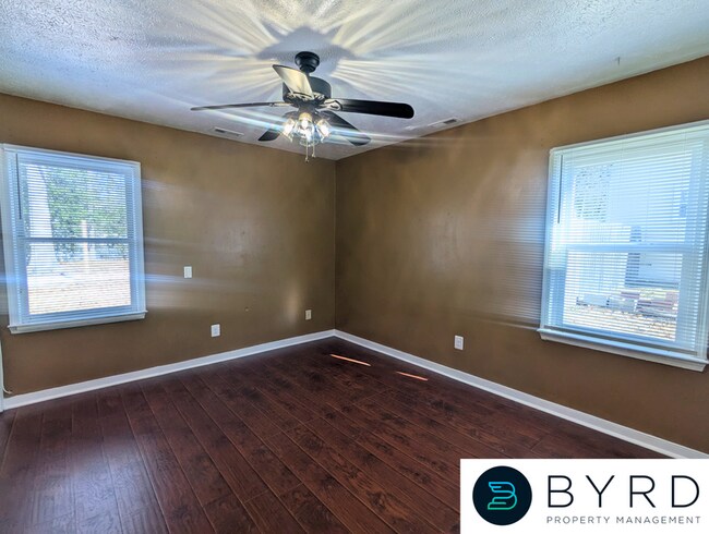 Building Photo - 824 Marbleridge Rd