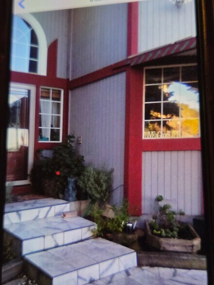 Private codes w video surveillance to main entrance - 145 Turnberry Way