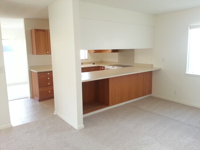 Building Photo - Great 3 Bedroom/ 2.5 Bathroom Single Family Home in Waikele  *First showing on Monday, February 1...