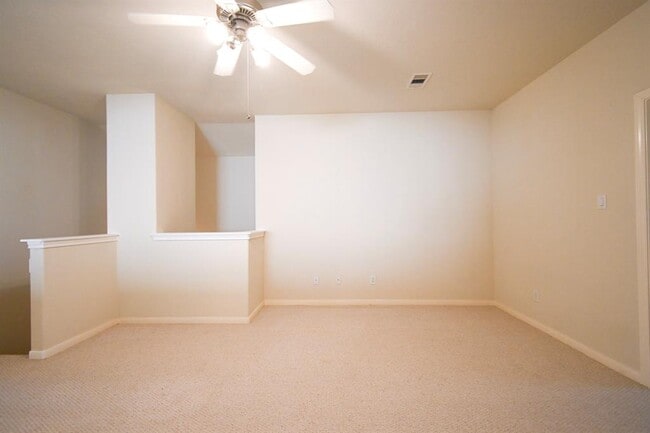 Building Photo - 13330 Vineyard Falls Dr