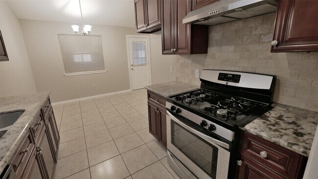 Building Photo - 1018 Three Forks Dr