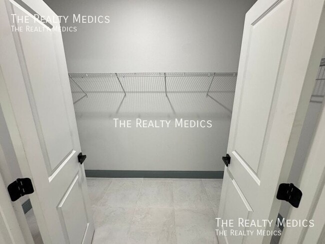 Building Photo - 2226 Rock Dr