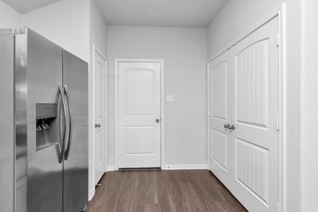 Building Photo - 1216 Haverford Ln