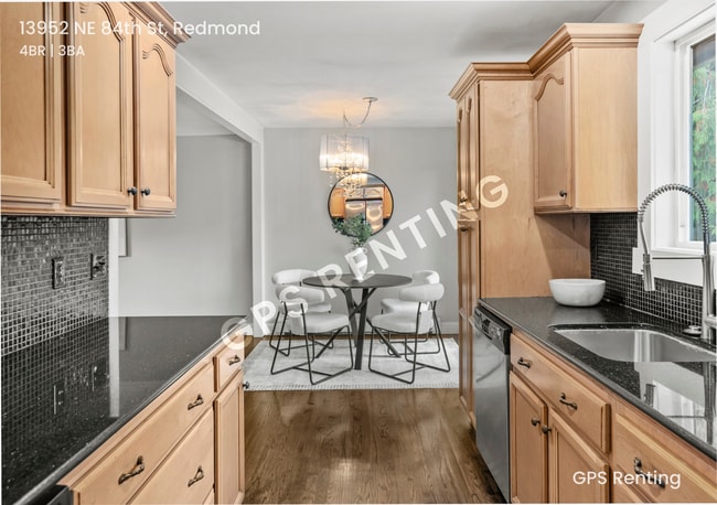 Building Photo - 13952 NE 84th St