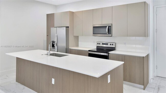 Building Photo - 4226 NE 7th Terrace