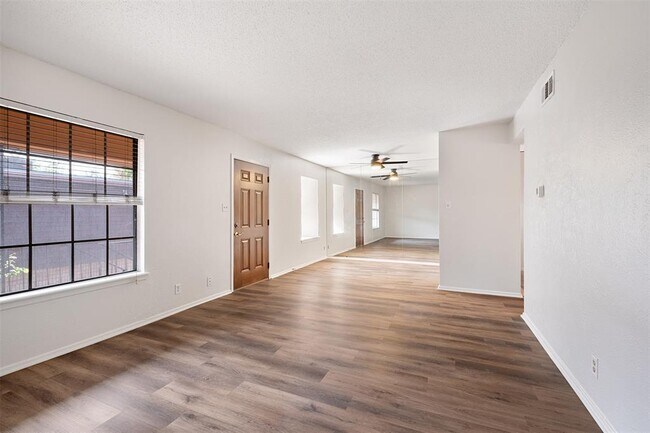 Building Photo - 7801 Shoal Creek Blvd