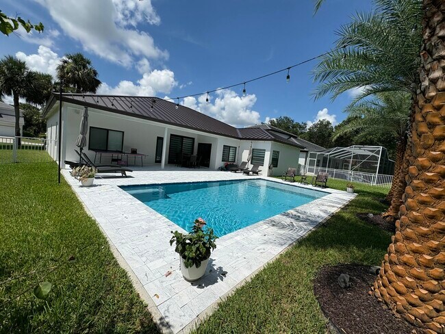 Building Photo - 15515 Whispering Willow Dr
