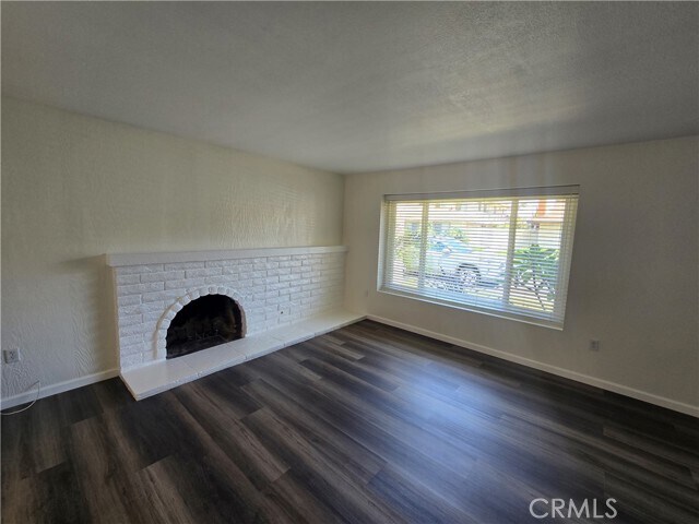 Building Photo - 17081 Evergreen Cir