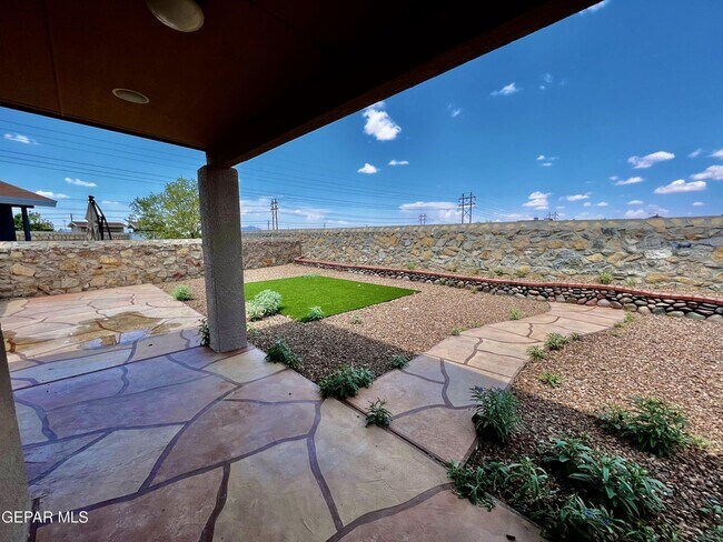 Building Photo - 12701 Francisco Paz Dr