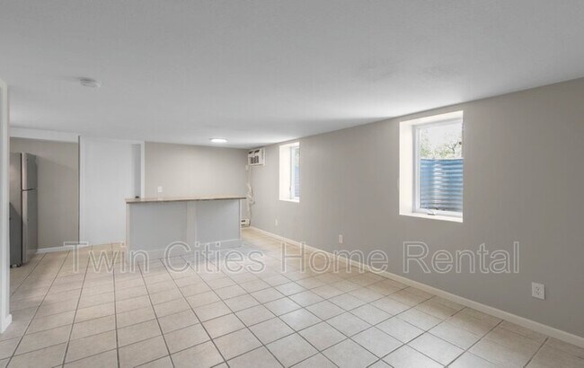 Building Photo - 2081 Hillview Rd