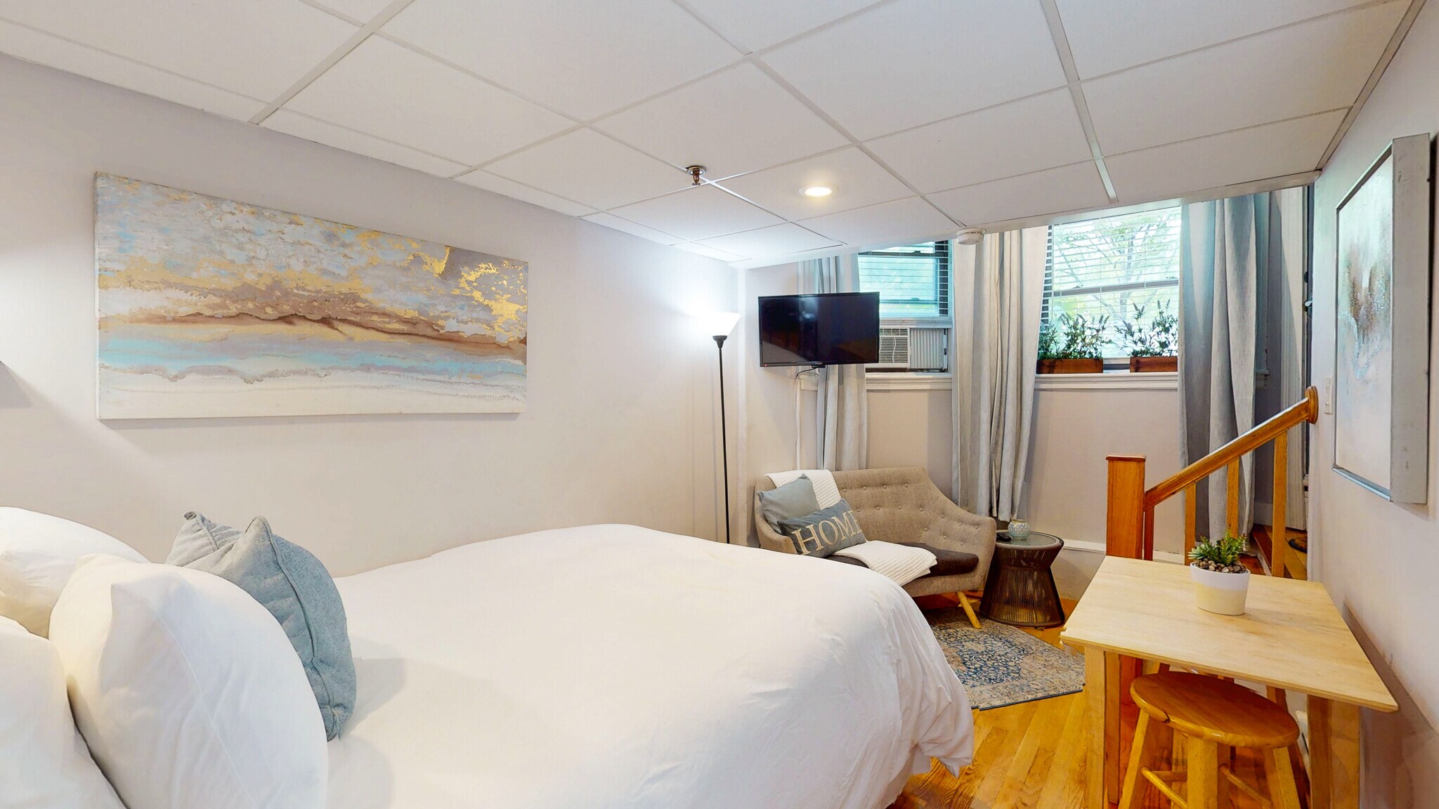 Building Photo - 1029 Beacon St