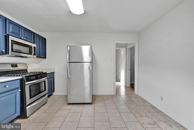 Building Photo - 811 Seagrove Rd