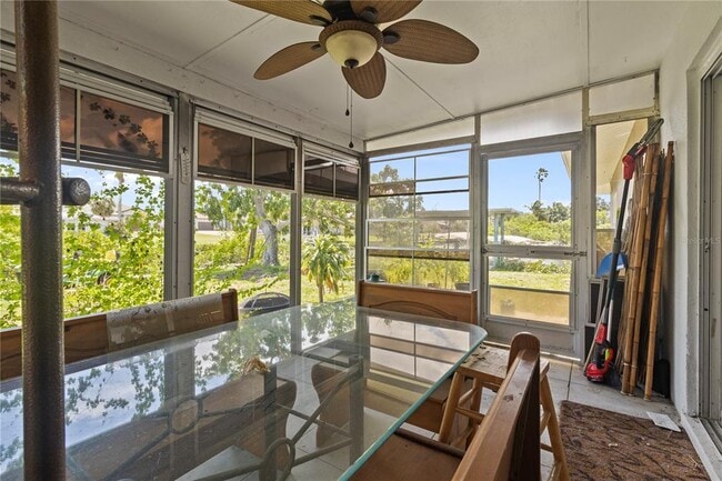 Building Photo - 4020 Palm Dr