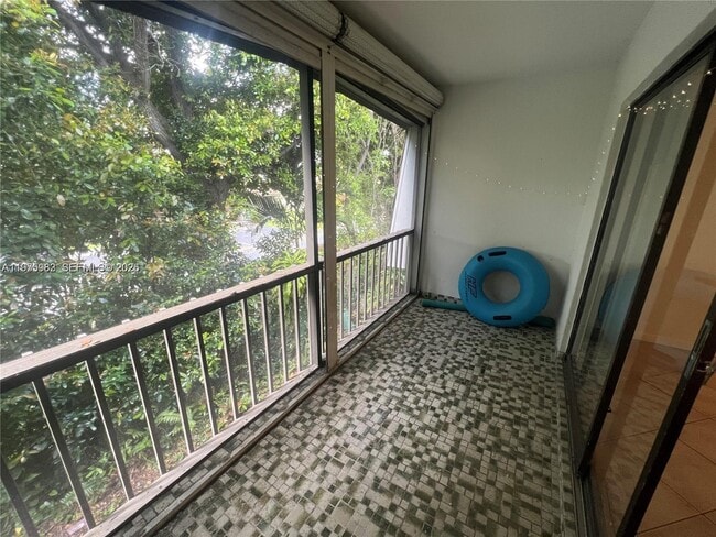 Building Photo - 3115 Oakland Shores Dr