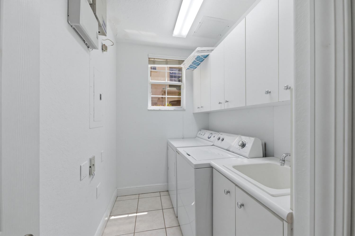 Building Photo - 658 Vintage Reserve Cir