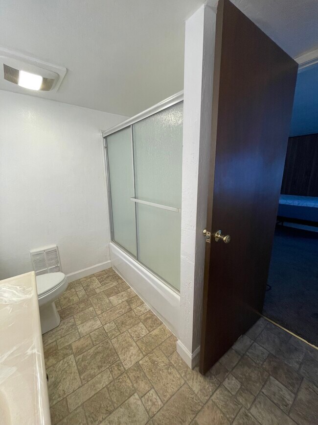 Building Photo - 236 Lomas Cantadas