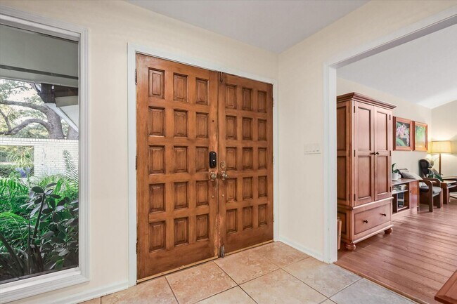 Building Photo - Mid-Century Home in Killearn Estates