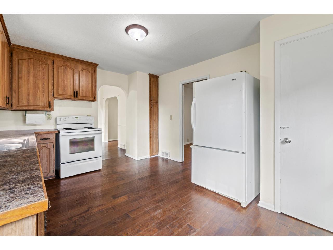 Building Photo - 120 2nd St N