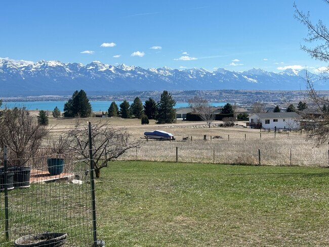 Building Photo - 41159 Sunnyview Loop