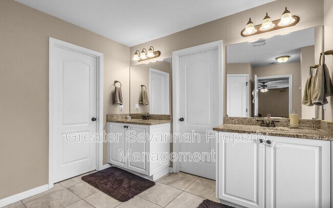Building Photo - 113 Greystone Dr