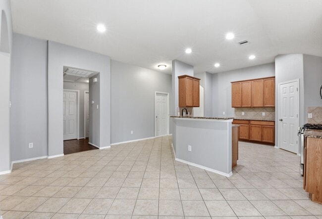 Building Photo - 14019 Pueblo Run Dr