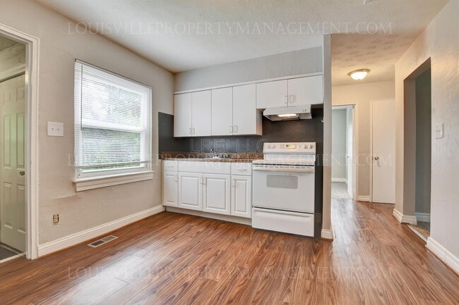 Building Photo - 6604 Miles Ave