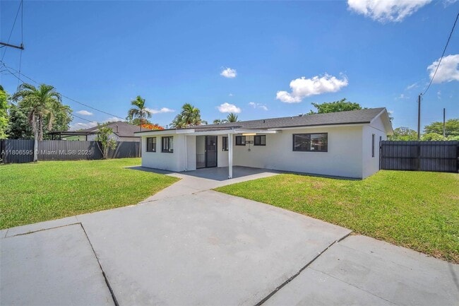 Building Photo - 3980 SW 121st Ave