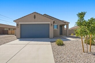 Building Photo - 2689 E Santa Ynez Dr