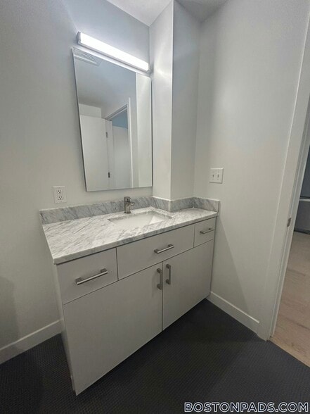 Building Photo - 55 Brighton Ave