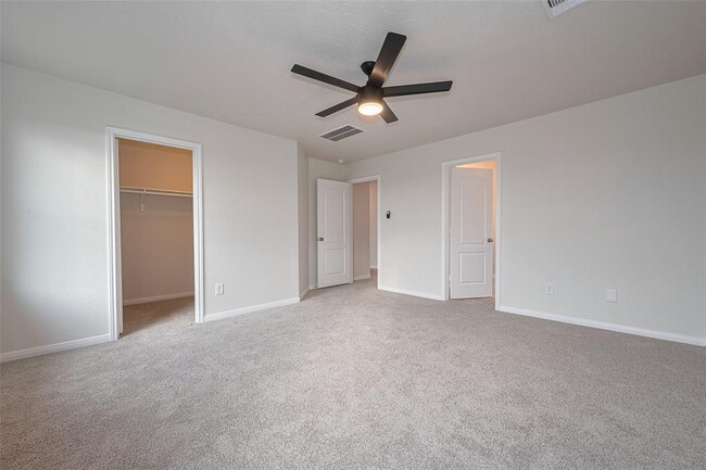 Building Photo - 16360 Oakside Hollow Ln