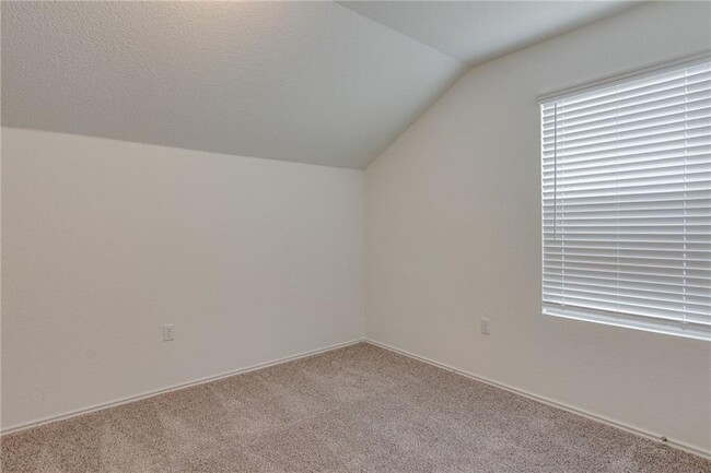 Building Photo - 6721 Hartlage St