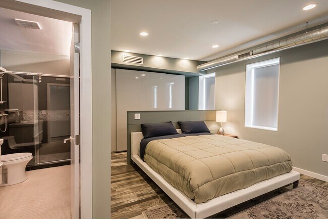 Building Photo - 331 South St