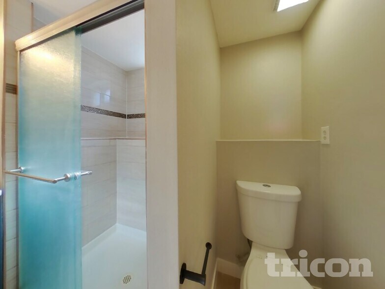 Building Photo - 2291 E 90th Ave