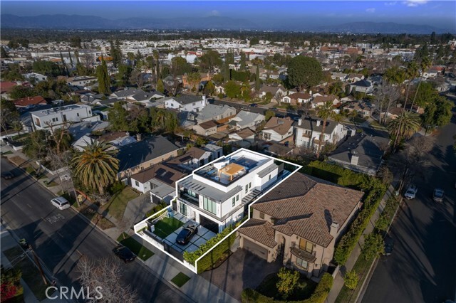 Building Photo - 5106 Lindley Ave