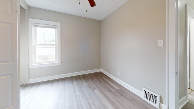 Building Photo - 7401 Jameson Rd