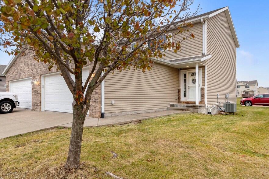 Building Photo - 115 Alydar Dr