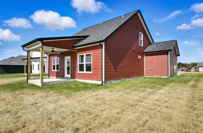 Building Photo - Brand New Three Bedroom