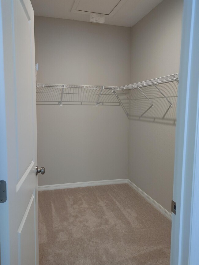 Building Photo - 13116 Annie’s Walk Dr