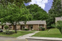 Building Photo - 427 Martin St