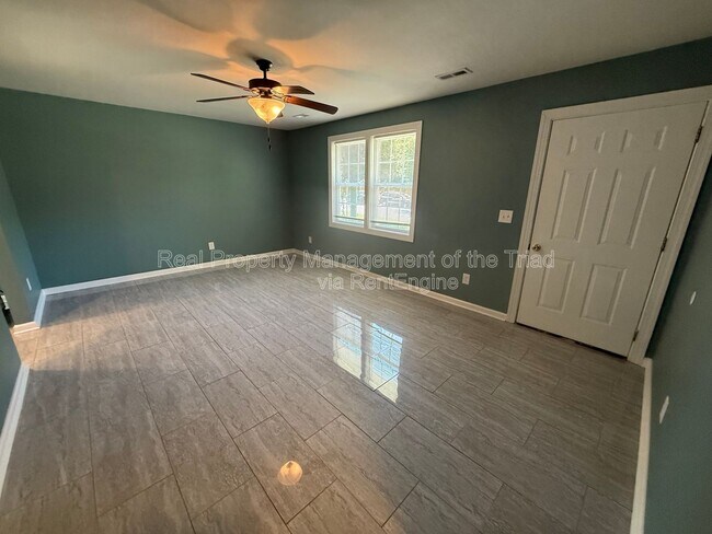 Building Photo - 600 Tipperary Dr