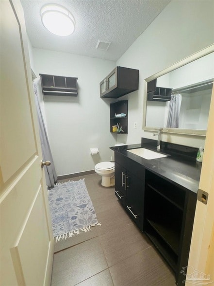 Building Photo - 581 Calhoun Ave