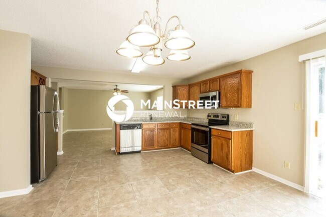 Building Photo - 3 Bedroom Pet-Friendly Home in Charlotte, NC with Main Street Renewal