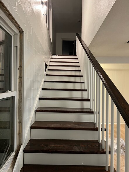 Building Photo - 508 E Le Roy St