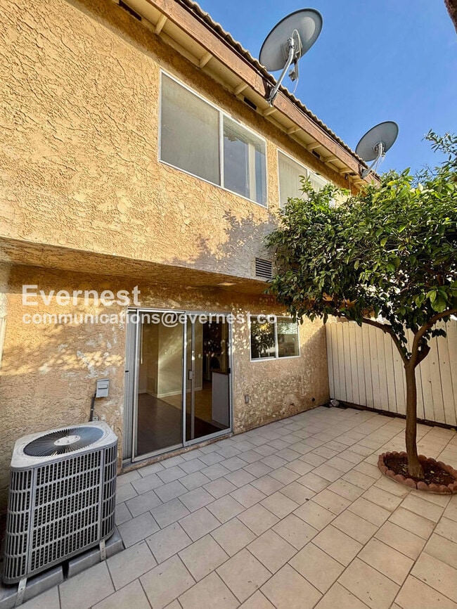 Building Photo - 8347 Burnet Ave