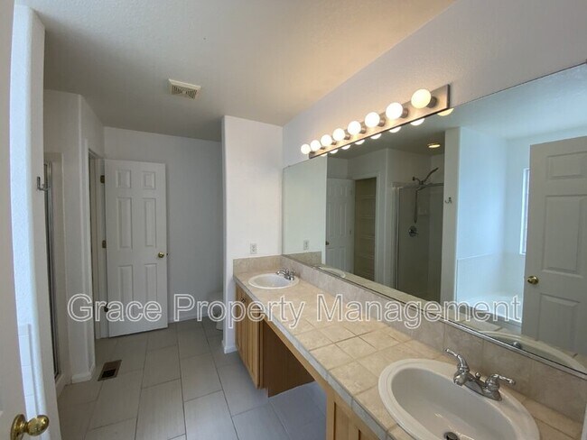 Building Photo - 14334 Craftsman Way