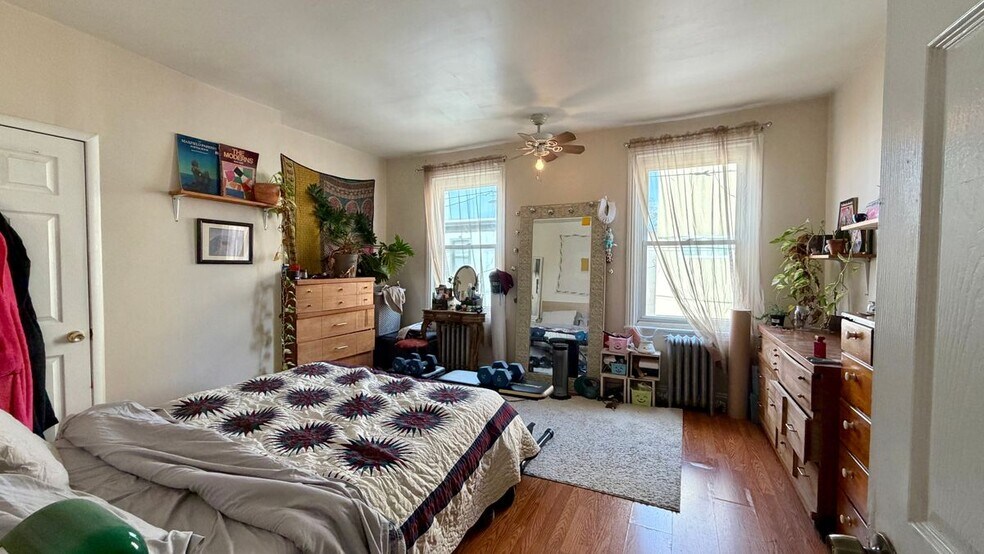 Building Photo - 1804 Titan St